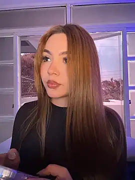 Webcam Model (Beella1_)  is live.Free join now!