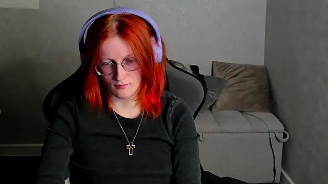 ElizabethHarpper webcam