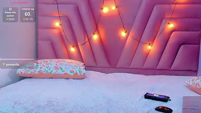 hornybarelylegalgirl - Hornybarelylegalgirl's free webcam