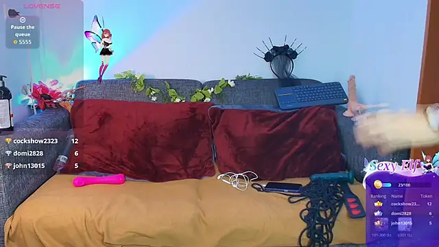 Laura_hotmilf webcam