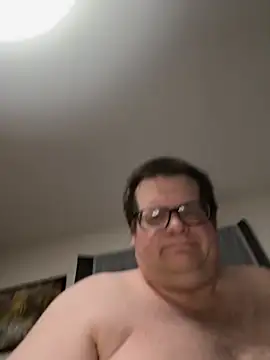 treatbobnicer - Treatbobnicer's free webcam