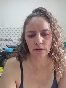 nina_vallon (F milf) - show my ass