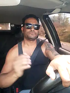 hecwil8 (Ask my age) - desnudo completo en el taller