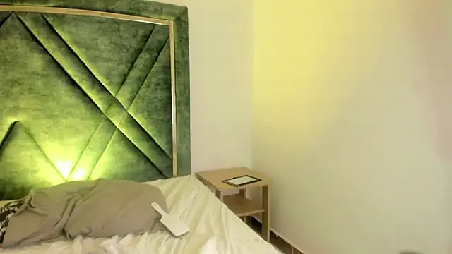 Ari_sunshine_ webcam