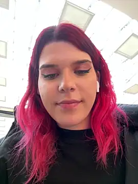 Webcam Model (RiriRoseey)  is live.Free join now!