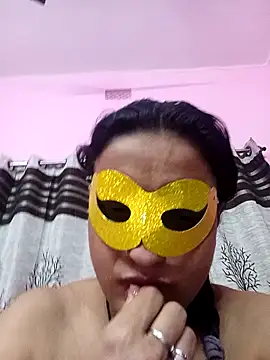 Webcam Model (Gullapi)  is live.Free join now!