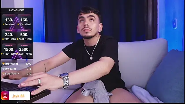 Guccy_Boy_Club webcam