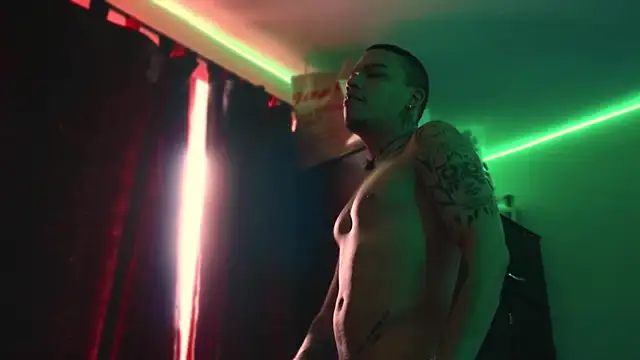 AlphaMasterXxx webcam