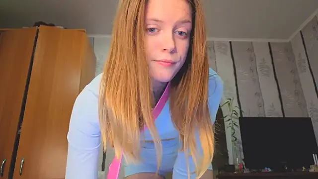 VibeQueenLucy webcam