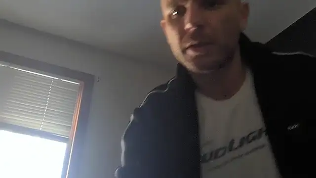 FrankieFuckMe webcam