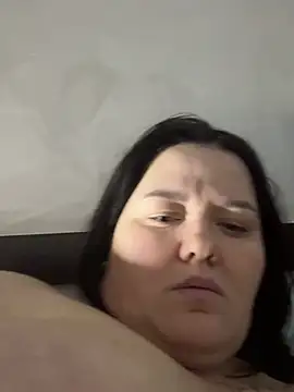 SunnyLeila2101 webcam