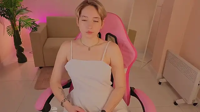 AmeliRosewood webcam