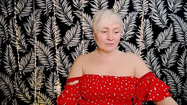 Olivia_playful webcam