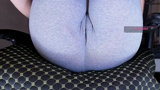 Cameltoe_squirt_inPants webcam