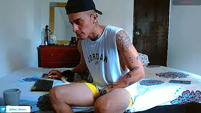 bray_hotboy777 webcam