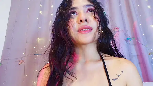 adara_johnson__ webcam