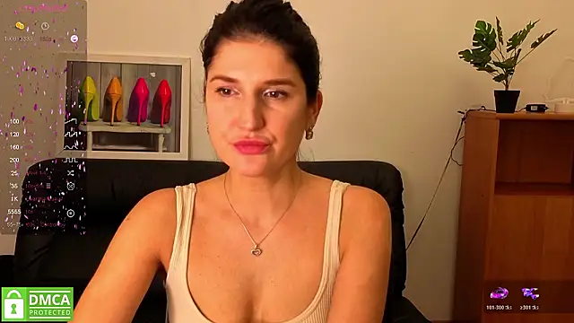 Alianna_Solo_Kisses webcam