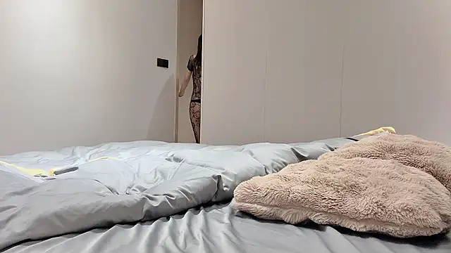 aquarius-002 (F young) - 肉肉户外带玩具偷偷bo