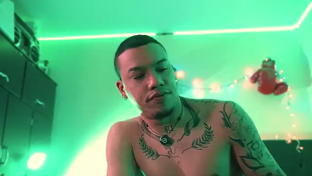 AlphaMasterXxx webcam