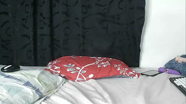 lunahototinparis18 webcam