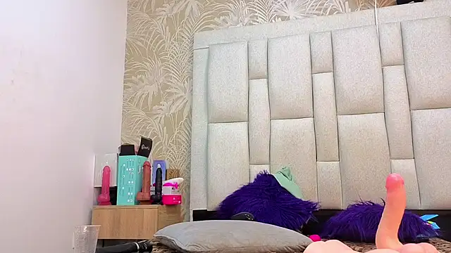 dafnnelewis - Dafnnelewis's free webcam - UK Sex Cams