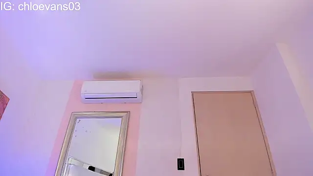 chloe_evans__ (F young) - camaltoe + ahegao