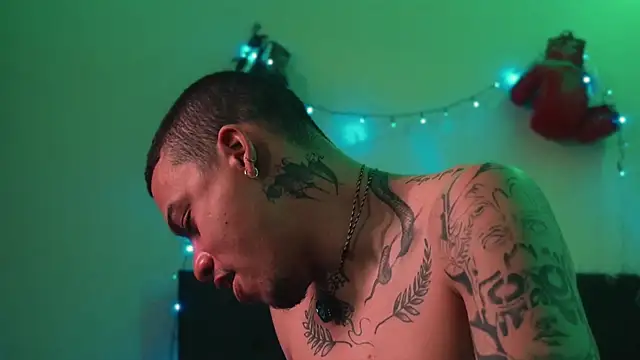 AlphaMasterXxx webcam