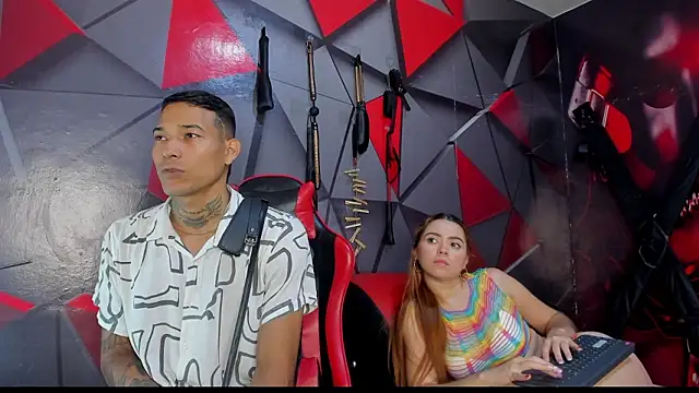 Hana_and_Zeta webcam