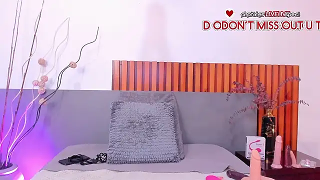 DaphneBeaumont webcam