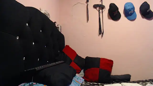 Violet_And_Smith webcam