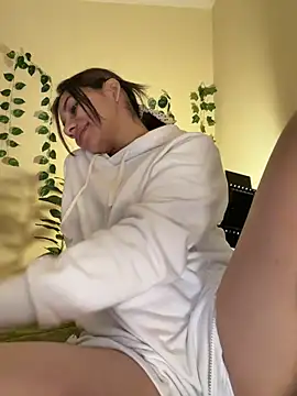 Webcam Model (Bckystonee)  is live.Free join now!