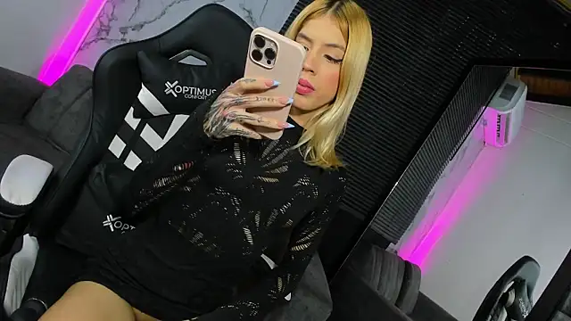 Courtney_gonet webcam