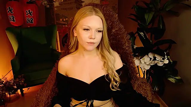 ChloeWhite webcam