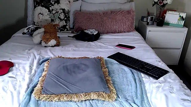 fitselina66 - FitSelina66's free webcam - UK Sex Cams