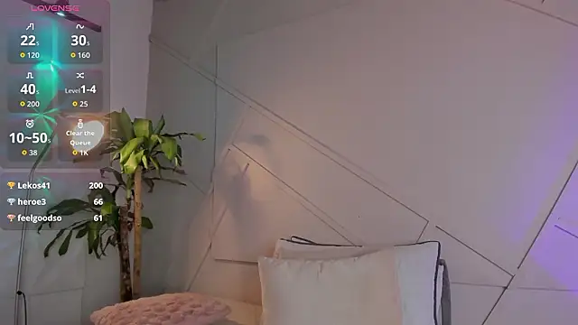 gabisaenz_ - GabiSaenz_'s free webcam - UK Sex Cams