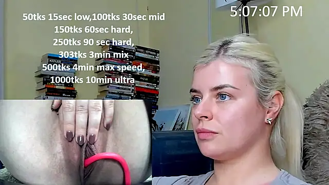 queenofthenighttt webcam