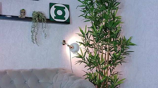 Cloee_Rainbow1 webcam