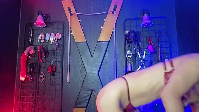 Dominated_desires_Bdsm webcam