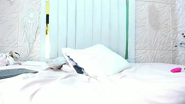 rebecca_mitchell - Rebecca_Mitchell's free webcam - UK Sex Cams