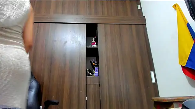 miss_bigcockts webcam