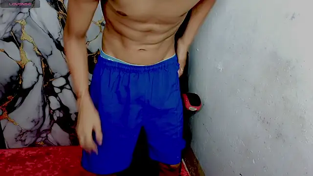 im_david02 (M twink) - show cum in public # 1