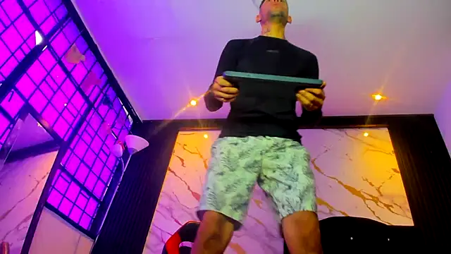 stormandloganxxx - Stormandloganxxx's free webcam - UK Sex Cams