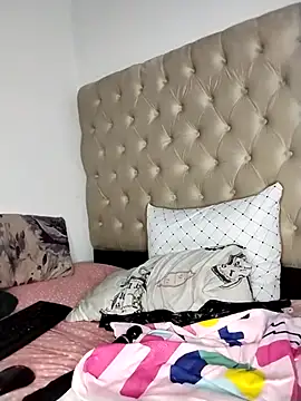 Webcam Model (CuteBootyBae) is live