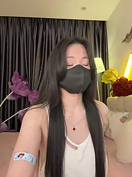 --102KymMiiss-- webcam