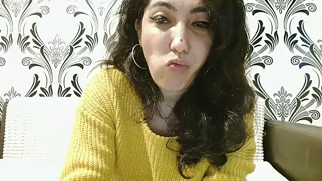 CharmingWitchy webcam