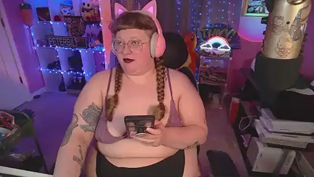 FatVeronica webcam