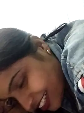 Webcam Model (Hot-Pooja25)  is live.Free join now!