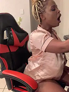 Webcam Model (jayjayja19)  is live.Free join now!