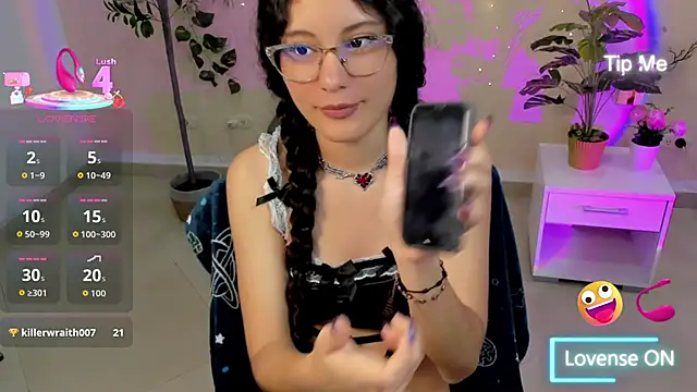 Krysten_Riter webcam