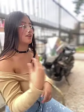 StrawberryPink_ webcam